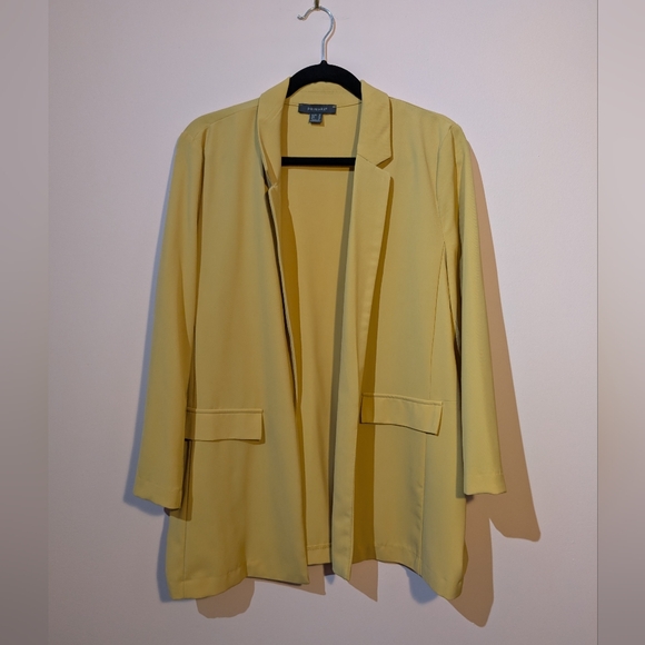 Plus size yellow blazer - Picture 1 of 2